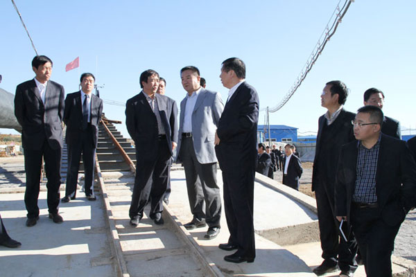 在百盛煤业90万吨/年矿井主副井施工现场观摩检查